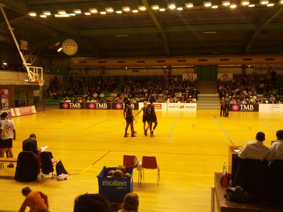 ben just checked in @ Palais des sports (France)