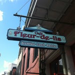 Café Fleur de Lis