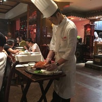 Photo taken at 四季民福 Siji Minfu Roast Duck by Elisa A. on 8/30/2016