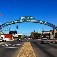 Modesto Arch