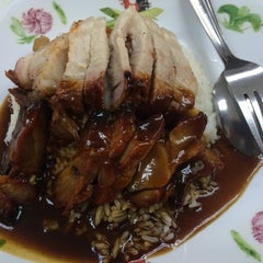 Photo taken at Marina Food House by Xavier T. on 11/12/2014