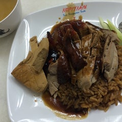 Photo taken at Marina Food House by Xavier T. on 3/23/2015