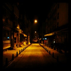 Снимок сделан в Kadıköy Barlar Sokağı пользователем Ceren B. 7/24/2013