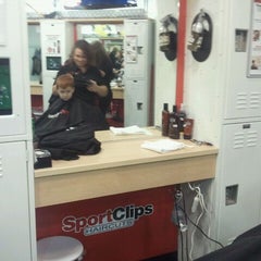 Sport clips charlotte The Sport Clips Experience redefines men's haircuts. We know you don’t think about haircuts 24/7. That’s our job. That’s why we made Sport Clips, where we specialize in haircuts for men and boys. We’ve turned something you have to do, into something you want to do.