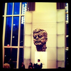 Photo taken at The John F. Kennedy Center for the Performing Arts by Rebecca on 9/21/2011