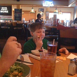 Applebee’s corkage fee 