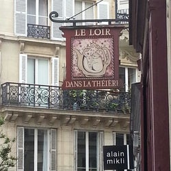Le Loir dans la Théière