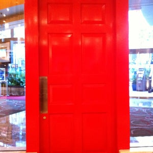 Elizabeth Arden Red Door Spa At Harrah S Photos Gaycities