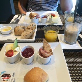 breakfast photo