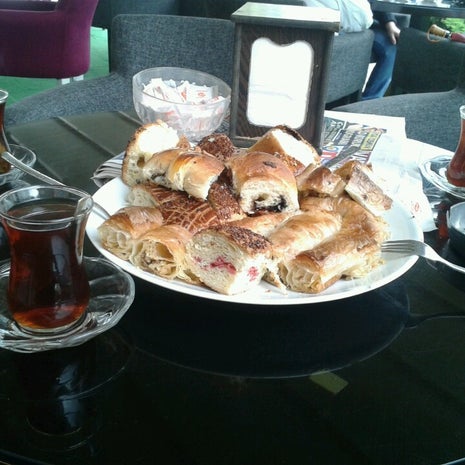 Bahriye Üçok Kahvaltı Salonu