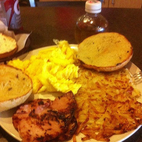 The Nosh Cafe and Bagelry