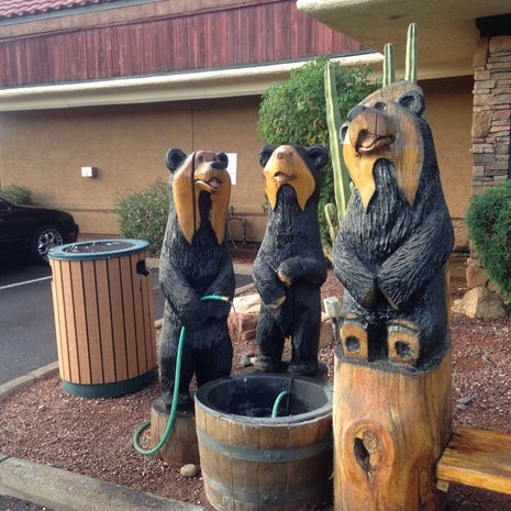 Glendale Black Bear Diner