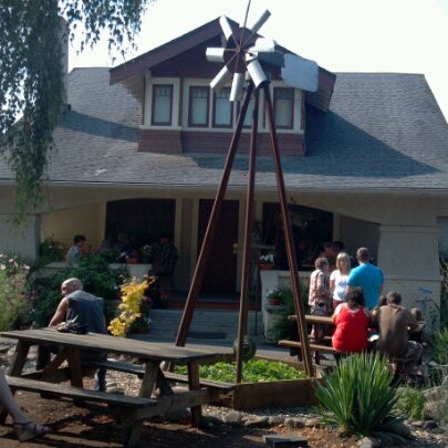 Dean's Homestyle Cafe