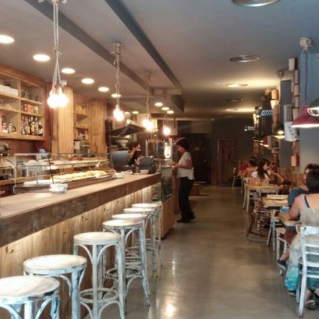 Petit Pot Cafe - Bistro