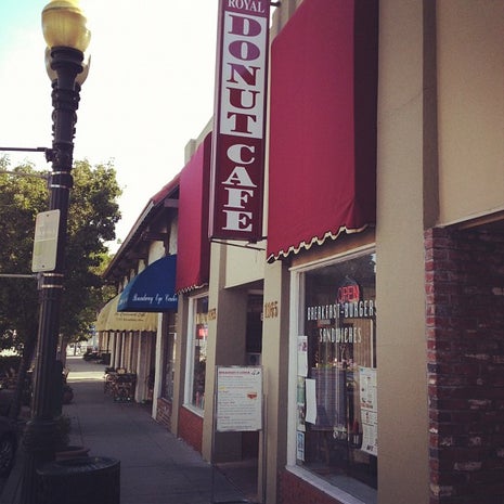 Royal Donut Cafe