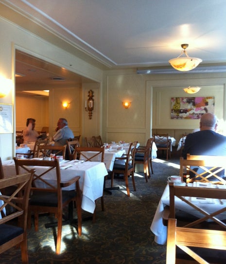 Caroline Breakfast Room