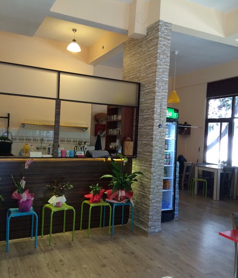 Güller Kahvaltı Garden