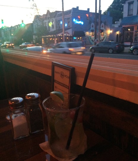 3 Monkeys Bar & Grill