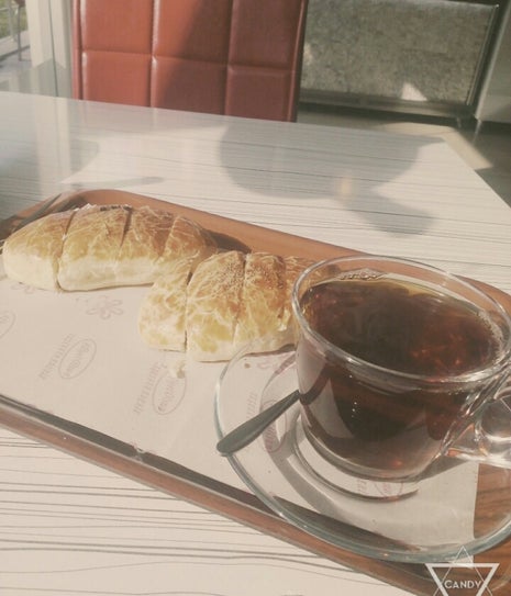 Le pita börek salonu