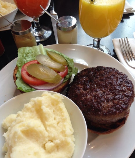Brasserie Aviv Mall