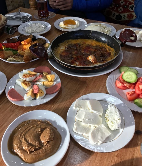 Durak Kahvaltı Ve Menemen