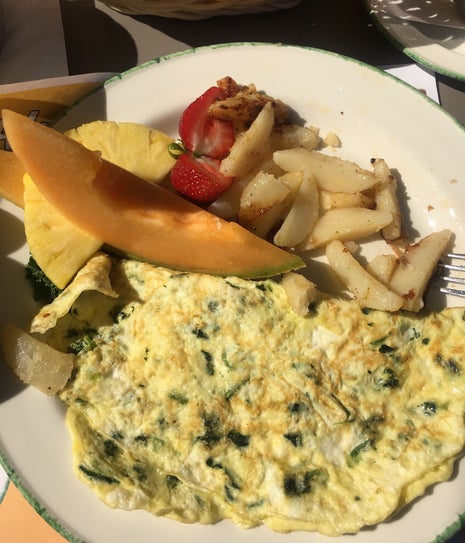 Chez Cora - Breakfast and Lunch