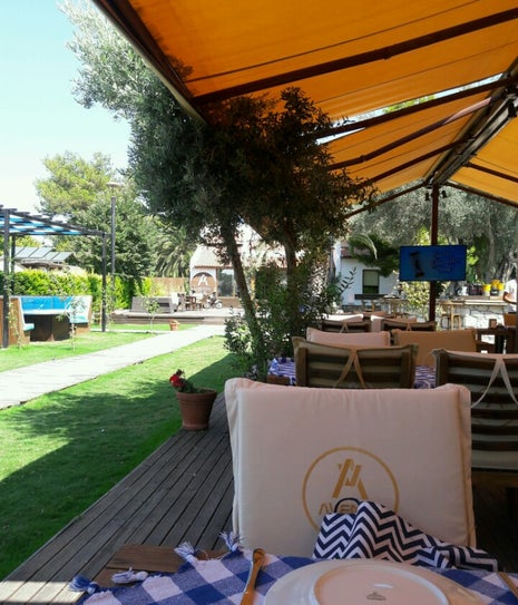 BON Lounge