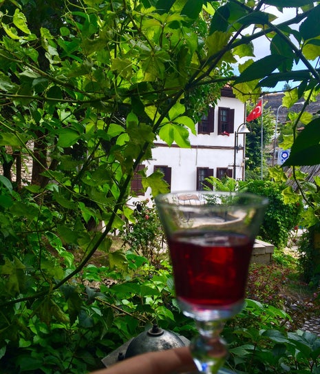 Ipekyolu Cafe Muhtarin Yeri