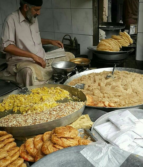 Sadiq Halwa Poori