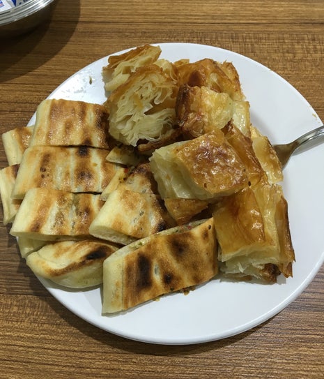 Iscanlar Pide Ve Borek Salonu Ümraniye