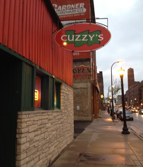 Cuzzy's Grill & Bar