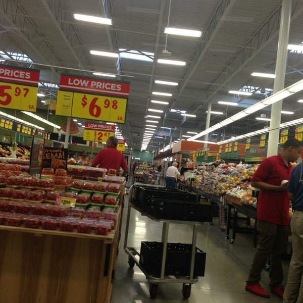 HEB Grocery Store in Cypress