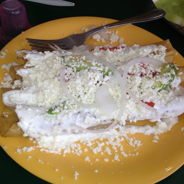 Taqueria El Cometa 17 tips from 156 visitors