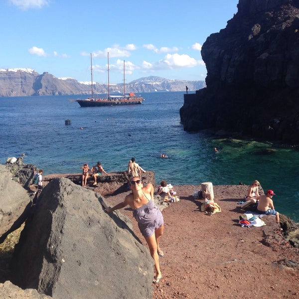 Where's Good? Holiday and vacation recommendations for Santorini Island, Greece. What's good to see, when's good to go and how's best to get there.