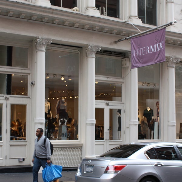 INTERMIX Women's Store in SoHo