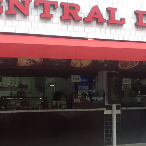 Central de Pizzas Pizza Place in Hipódromo