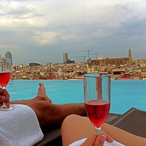 Where's Good? Holiday and vacation recommendations for Barcelona, Spain. What's good to see, when's good to go and how's best to get there.