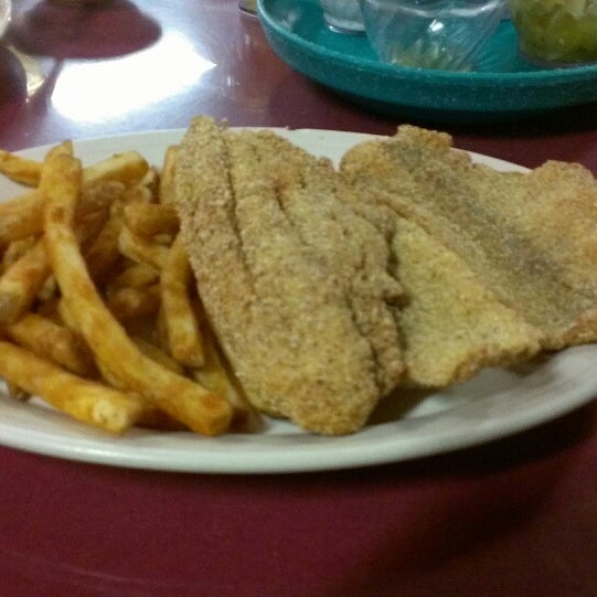 Catfish Sam's Seafood Restaurant in Arlington