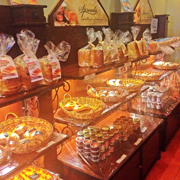 Pan de Manila Bakery in Cebu City
