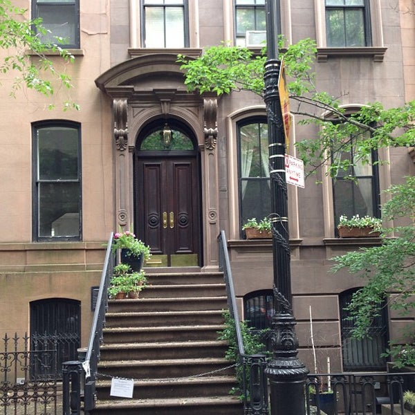 Photos at Carrie Bradshaw�s Apartment from Sex &amp; the City