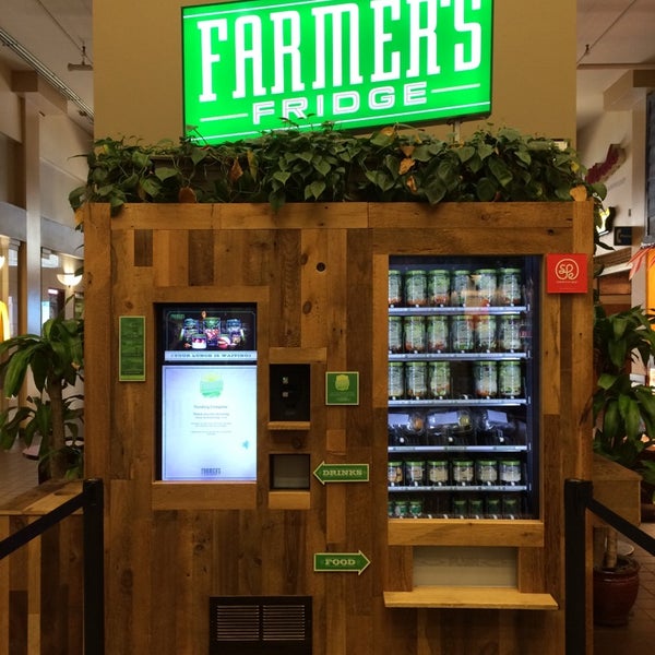Farmer's Fridge Salad Place in The Loop