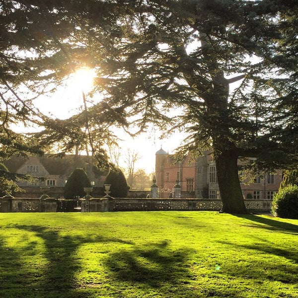 Where's Good? Holiday and vacation recommendations for Stratford Upon Avon, United Kingdom. What's good to see, when's good to go and how's best to get there.