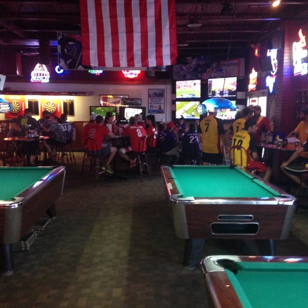 HotShots Sports Bar and Grill South County - 14 tips from 759 visitors