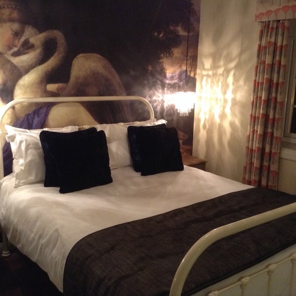 Where's Good? Holiday and vacation recommendations for Stratford Upon Avon, United Kingdom. What's good to see, when's good to go and how's best to get there.