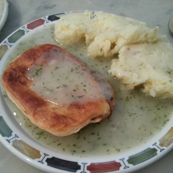 Eels, mash, pie and liquor