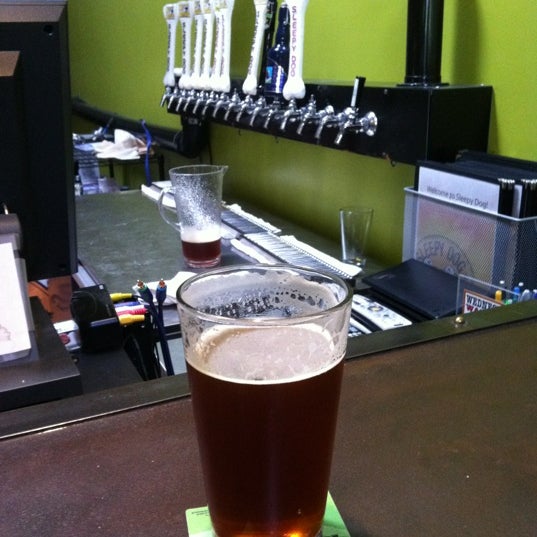 Sleepy Dog Saloon & Brewery - 1920 E University Dr에서의 사진