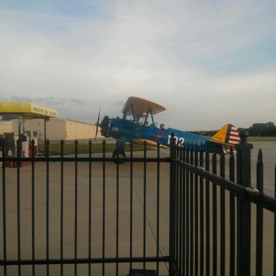 Stearman Field Bar & Grill Benton, KS