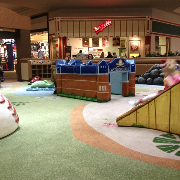 Eastwood Mall Mall in Niles