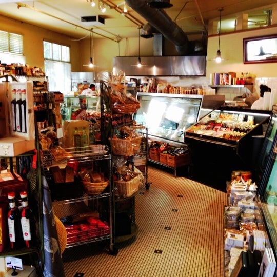 Where's Good? Holiday and vacation recommendations for Santa Barbara, United States. What's good to see, when's good to go and how's best to get there.