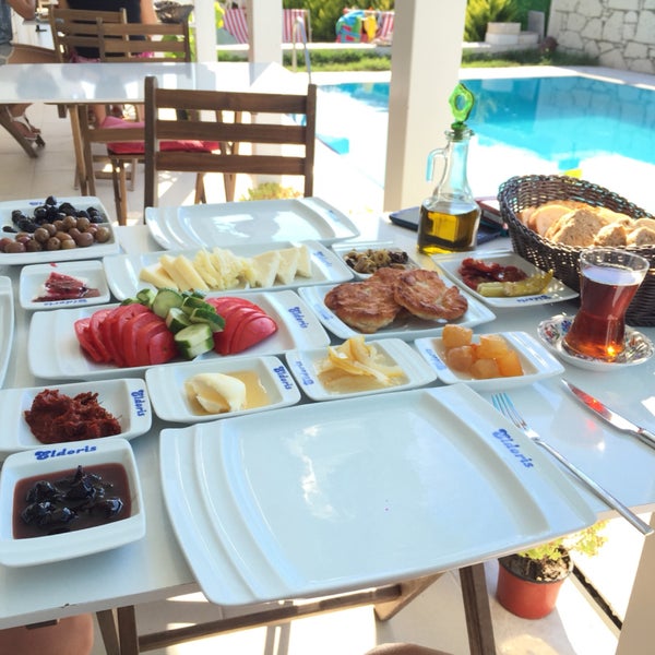Where's Good? Holiday and vacation recommendations for Alacati, Turkey. What's good to see, when's good to go and how's best to get there.